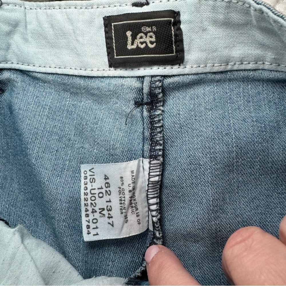 Vintage Lee Women's Blue Denim High Waisted Shorts - Picture 6 of 8
